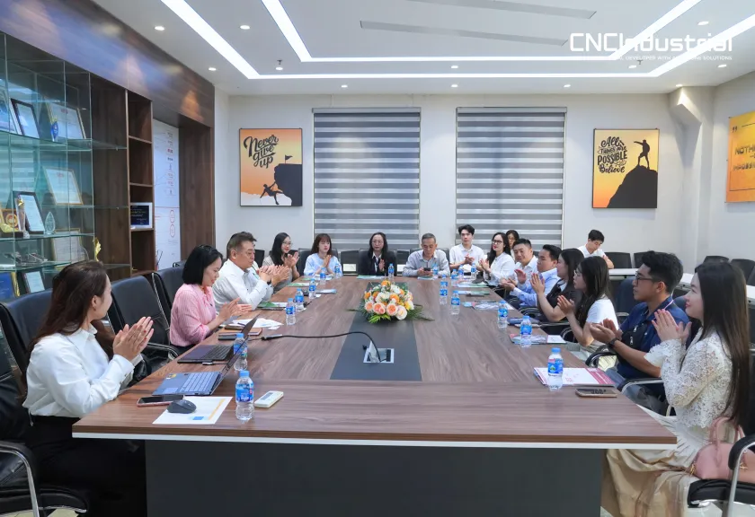 CNCIndustrial đón tiếp đoàn SingCham nhằm mở rộng kết nối đầu tư quốc tế